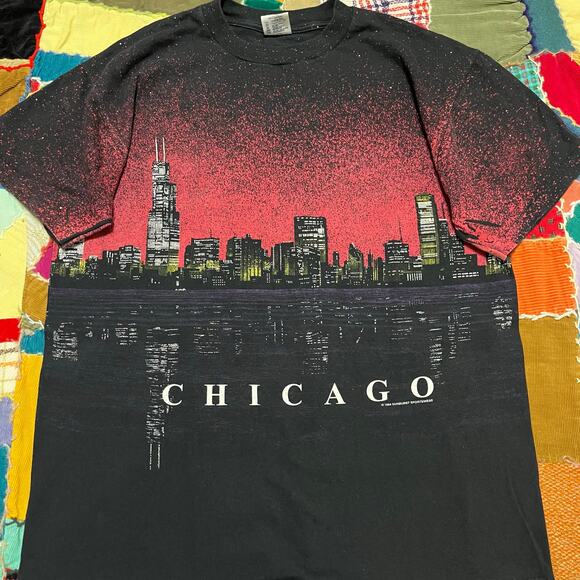 Vintage Chicago Downtown Skyline AOP Wrap Around Black/Red Shirt XL - Picture 1 of 6